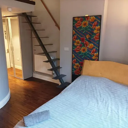 Self-Contained Studio In Central London Property Unit 4 Apartment